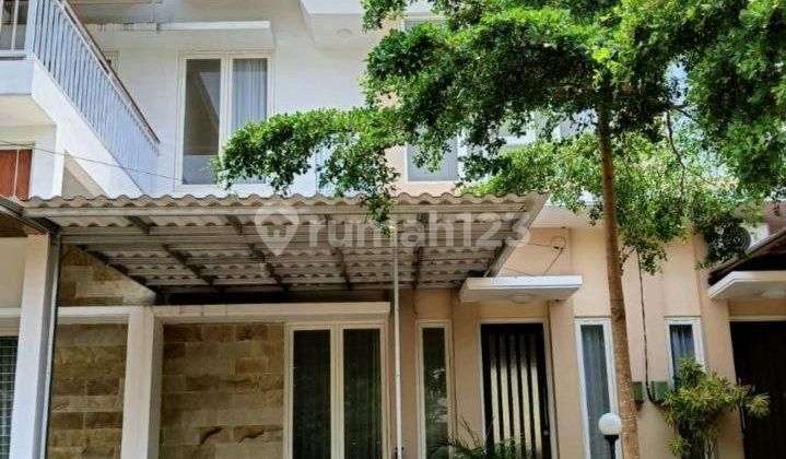 Two-Story Ready-to-Occupy House in a Lush and Comfortable Housing Estate Near Singosari Toll Road, Malang City.