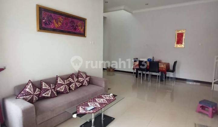 Dijual Rumah Bersih Terawat 2 Lantai 4 Kamar Semi Furnished Perumahan Borobudur Agung Barat Lowokwaru Malang 2