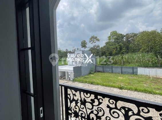 Beautiful Indent 2-Story House in Cemorokandang Kedungkandang Malang Beautiful Indent 2-Story House in Cemorokandang Kedungkandang Malang