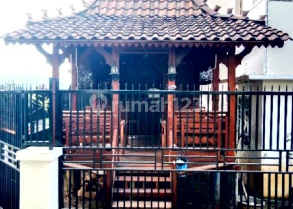 Villa + Homestay Aktif di Jalan Abdul Gani Atas, Kota Batu 2