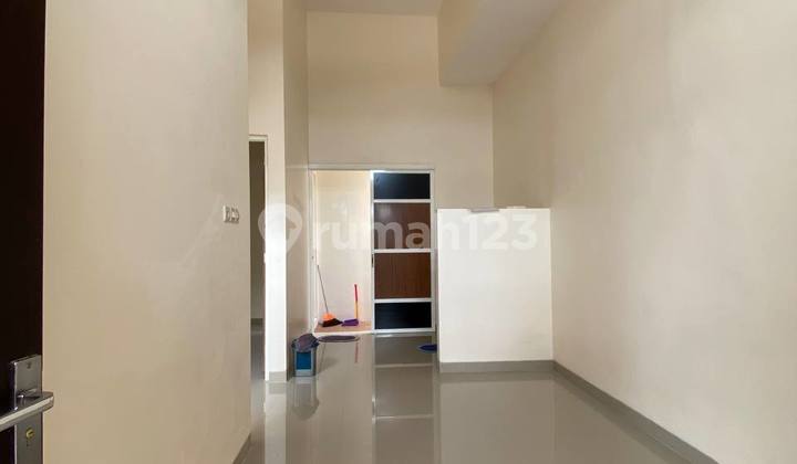 Rumah Inden Bangun di Perum Grand Bandara Pakis, Malang