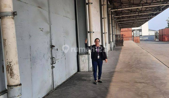 Gudang cakung bagus disewakan Listrik bebas loading dock 2