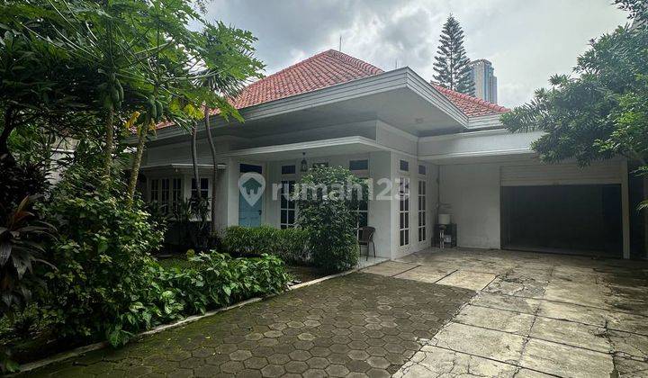 Disewakan Rumah Nyaman Dan Siap Huni di Menteng 1