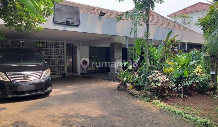 Rumah Hunian 2 Lantai Semi Furnish di Jaksel 1