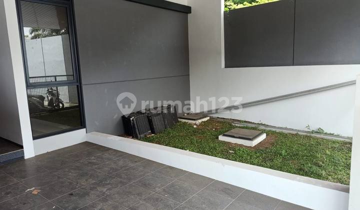 Rumah Bagus Unfurnished SHM Antapani, Bandung 2