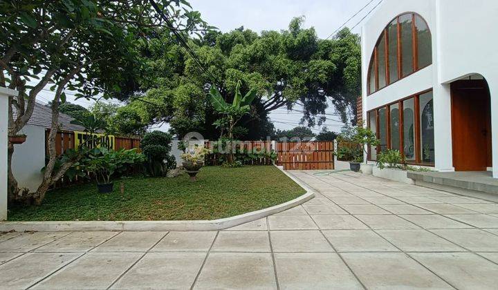 Rumah Mewah Mediterania Style di Sayap Setiabudi, Bandung 2