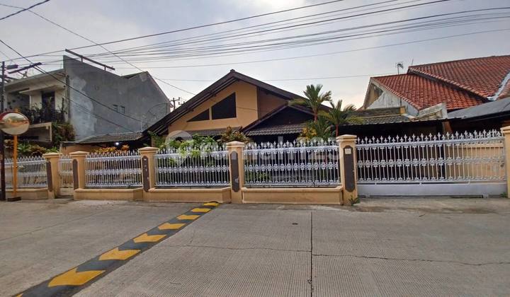 Rumah + Paviliun Bagus Unfurnished SHM Margacinta, Bandung Rumah + Paviliun Bagus Unfurnished SHM Margacinta, Bandung