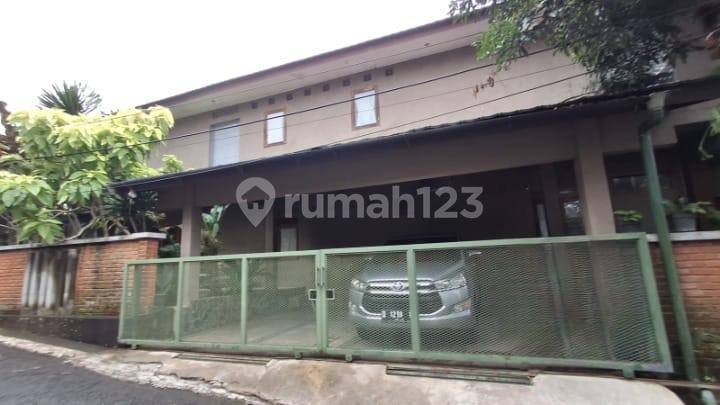 Rumah Luas Asri Terawat Siap Huni SHM di Dago