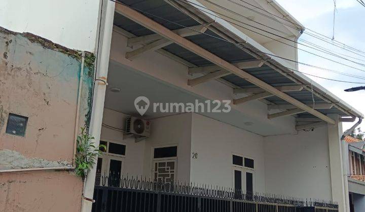 Rumah Luas Full Furnished Ada Rooftop di Kawaluyaan  1