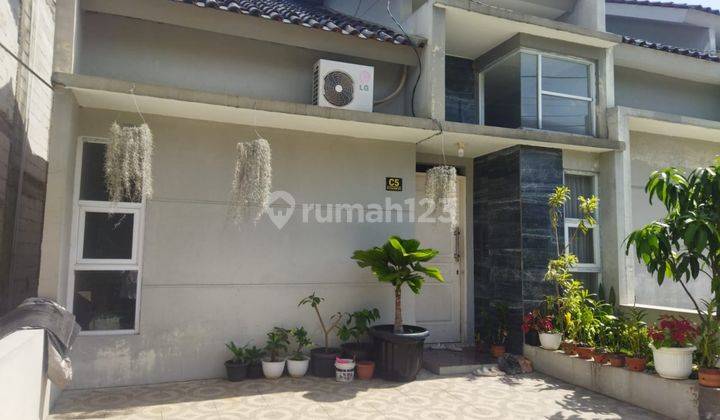 Rumah Siap Huni Tipe 135 di Komplek Daerah Sindanglaya 1