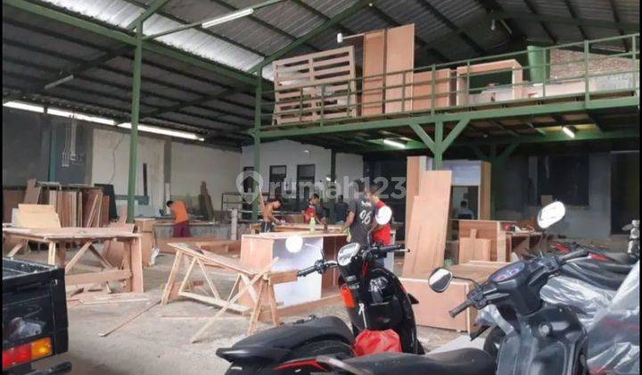 Gudang Workshop Aktif di Cihanjuang, Bandung 2