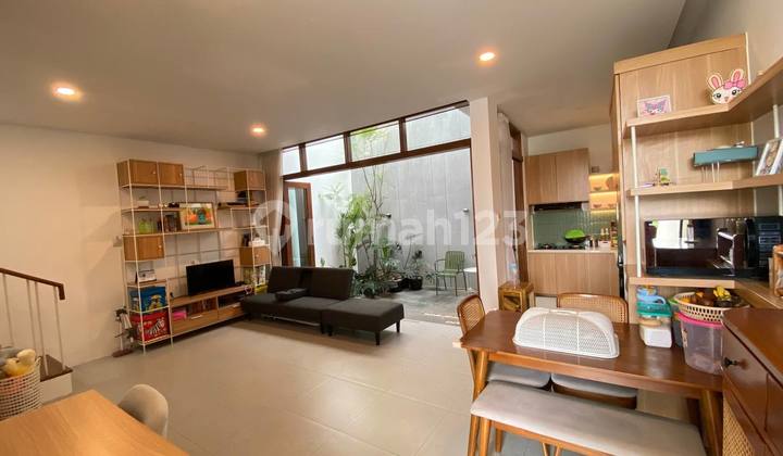 Nice Aesthetic Semi-Furnished SHM House, Padasuka, Bandung 2