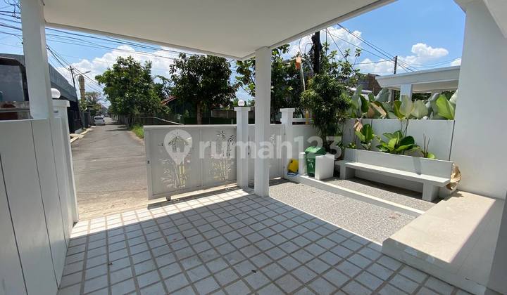 Nice American Classic Unfurnished House SHM Margahayu, Bandung 2