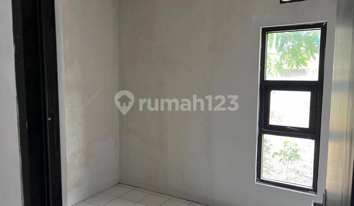 Rumah Bagus Unfurnished SHM Kopo, Bandung 2