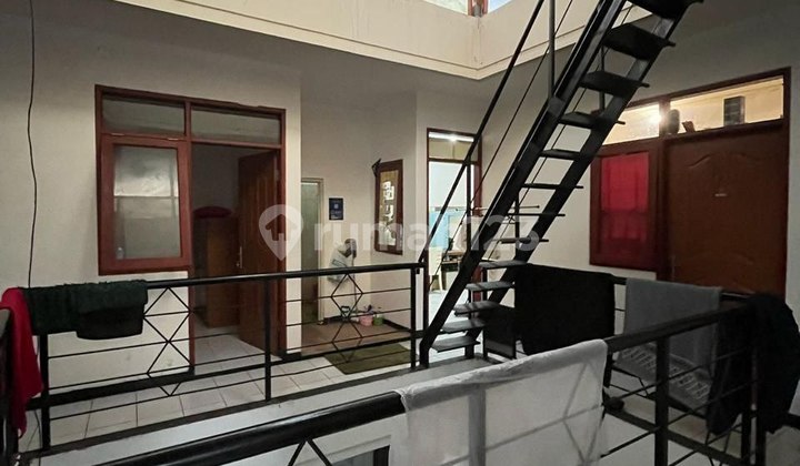 For Sale: Boarding House in Sayap Pahlawan Surapati Sukaluyu Bandung, 15 Bedrooms, Price 975 Million.