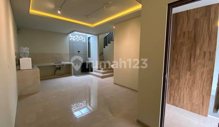 Rumah Bagus Unfurnished SHM BKR, Bandung 2