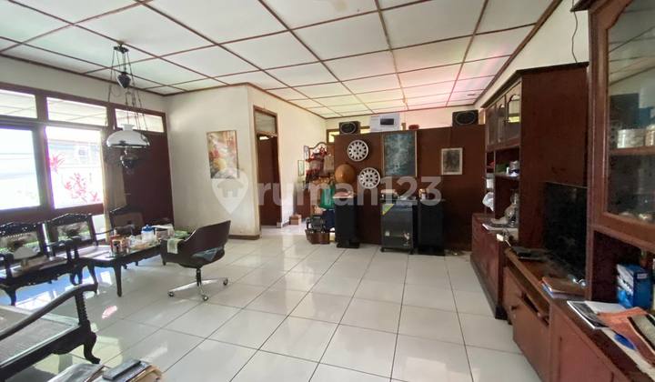 Rumah Luas Unfurnished SHM Buah Batu, Bandung 2