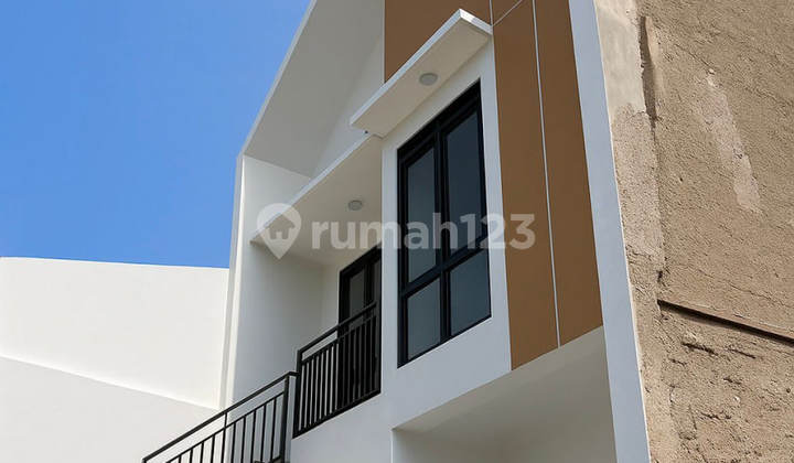 Rumah Bagus Unfurnished SHM Mandalajati, Bandung 2