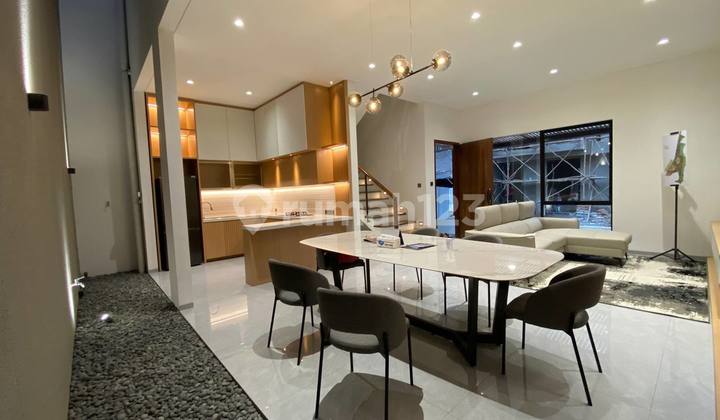 Rumah Cozy Modern di Cluster Elite Setraduta hanya 2,6 Milyaran