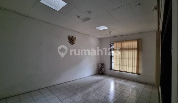Rumah Ruko Bagus Unfurnished SHM Moch Toha, Bandung 2