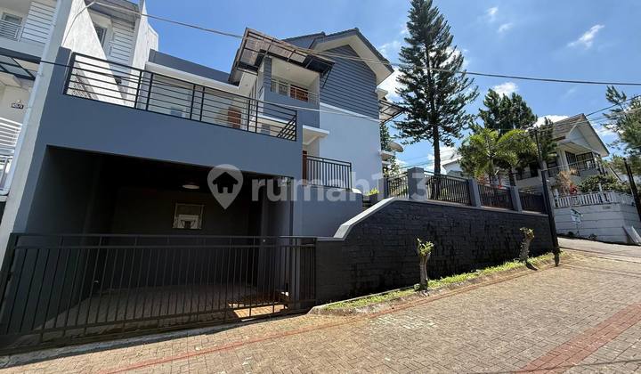 Rumah Bagus 2 1/2 Lantai SHM Ujungberung, Bandung Rumah Bagus 2 1/2 Lantai SHM Ujungberung, Bandung