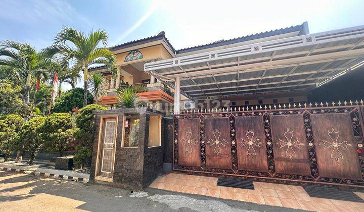 Rumah Mewah 2 Lantai Full Furnished di Arcamani, Bandung 2