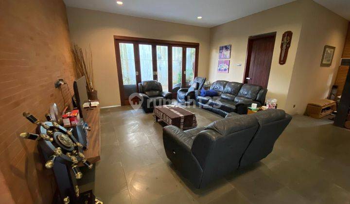 Rumah MEWAH 3 Lantai LT 675 di Setiabudi, Bandung 2