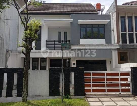 Spacious House LB 220 Well-Maintained Ready to Occupy SHM, in Batununggal Spacious House LB 220 Well-Maintained Ready to Occupy SHM, in Batununggal