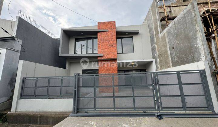 Rumah Baru 2 Lantai Lokasi Strategis di Turangga, Bandung 1