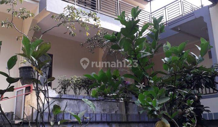 Rumah Besar Hook Lt312 di Komplek Sasak Batu Cimenyan, Bandung 1