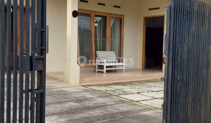 Rumah Besar Lt549 di Sukahaji Gegerkalong Bandung 1