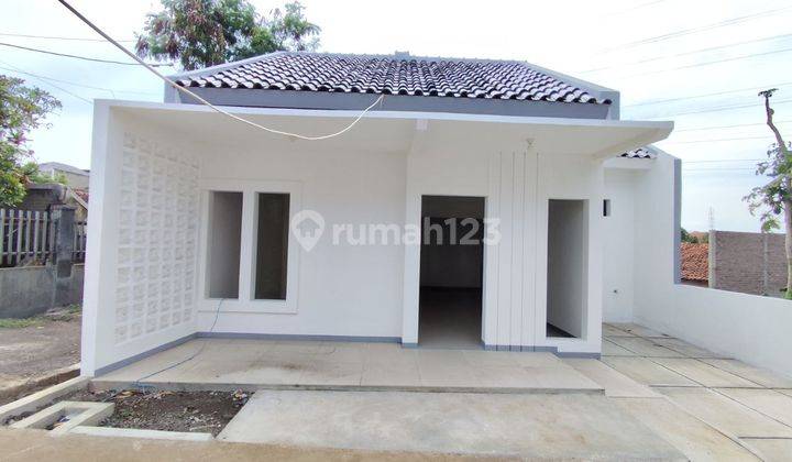 Rumah Murah Free Canopy di Komplek Cileunyi, Bandung 1