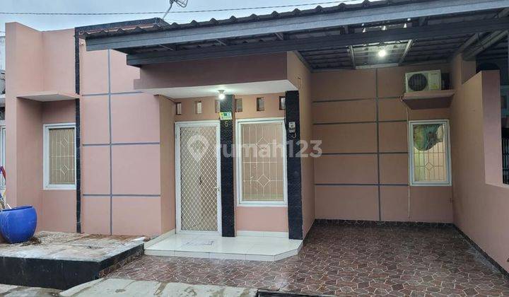 Rumah Terawat Cantik Dan Siap Huni 1