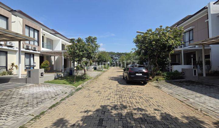 Disewakan Rumah Lokasi Bagus (semi Furnished) Graha Padma 1