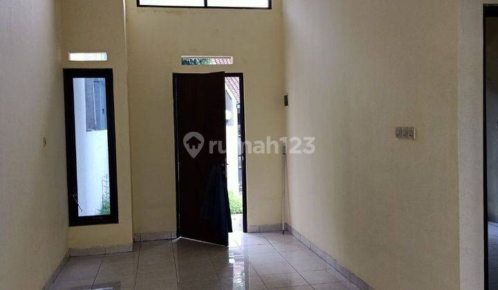 Disewakan Rumah Banjarsari Tembalang Semi Furnished (dekat UNDIP) 2