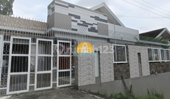 Premium Ready-to-Use Strategic House on Kawi Street