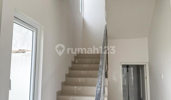 Rumah Eksklusif Siap Huni di Cluster Mutiara Arteri Gayamsari 2