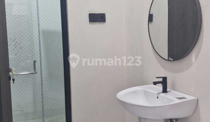 Rumah Besar Bagus Siap Huni di Krakatau Semarang Timur 2