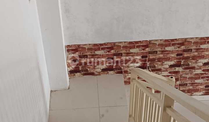 Disewakan Ruko Dua Lantai Lokasi Strategis Madukoro Raya 2