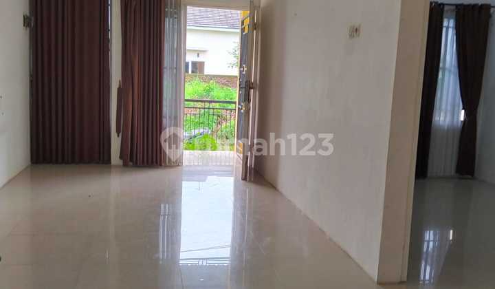 Disewakan Rumah Nyaman Bebas Banjir Dekat Undip Tembalang 2