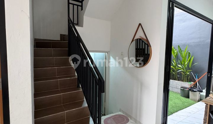 Rumah Premium Furnished Strategis di Grafika Banyumanik 2