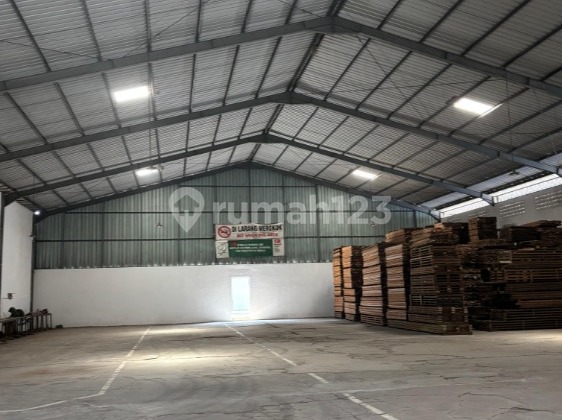 Premium Ready-to-Use Business Warehouse in Teroboyo Industrial Area 1