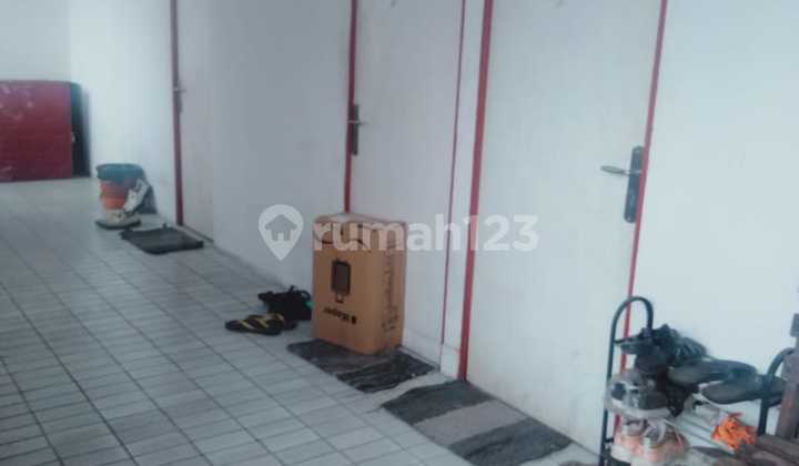 Rumah Usaha Siap Pakai Strategis di Jalan Besar Siliwangi Raya 2