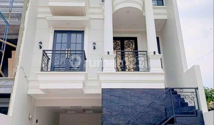 Dijual Rumah Baru Design American Classic Lokasi Pejaten Jaksel