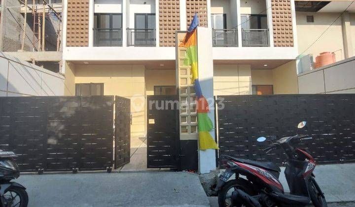 Dijual Rumah Baru Desain Scandinavian Dalam Komplek Area Duren Sawit Jakarta Timur 1