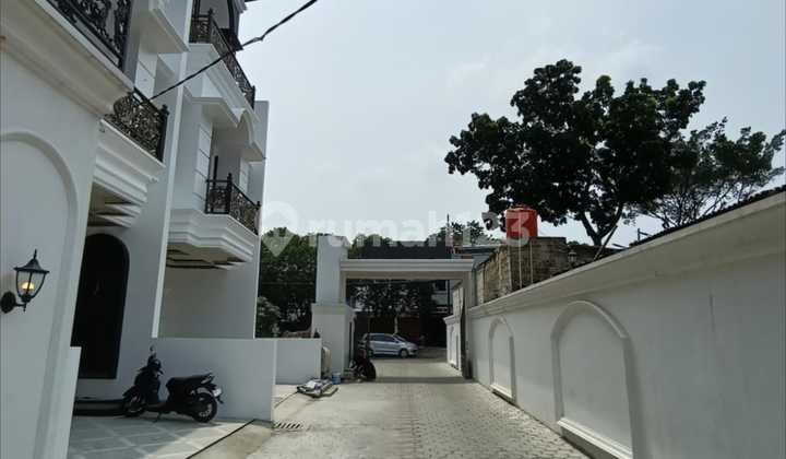 Dijual Rumah Design Classic Dalam Cluster Jagakarsa Jaksel 2