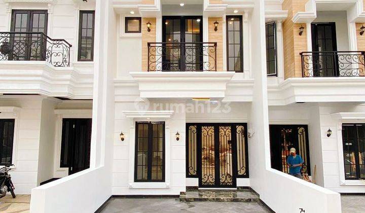 Dijual Rumah Baru Design American Classic Lokasi Jagakarsa Jakse  1