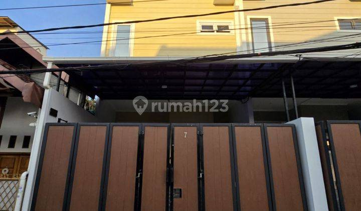 Dijual Rumah Baru Non Komplek Semi Furnished Lokasi Strategis Di Utan Kayu Matraman Jakarta Timur 1