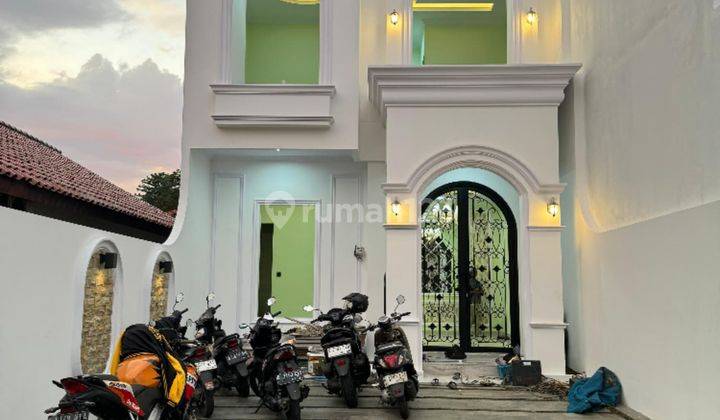 Dijual Rumah Baru Design American Classic Jagakarsa Jaksel 1