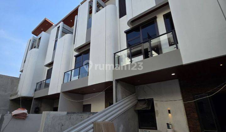 Dijual Rumah Baru Dalam Cluster Siap Huni Matraman Jakarta Timur 1